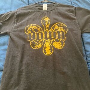 Down band Men's Black Graphic T-Shirt